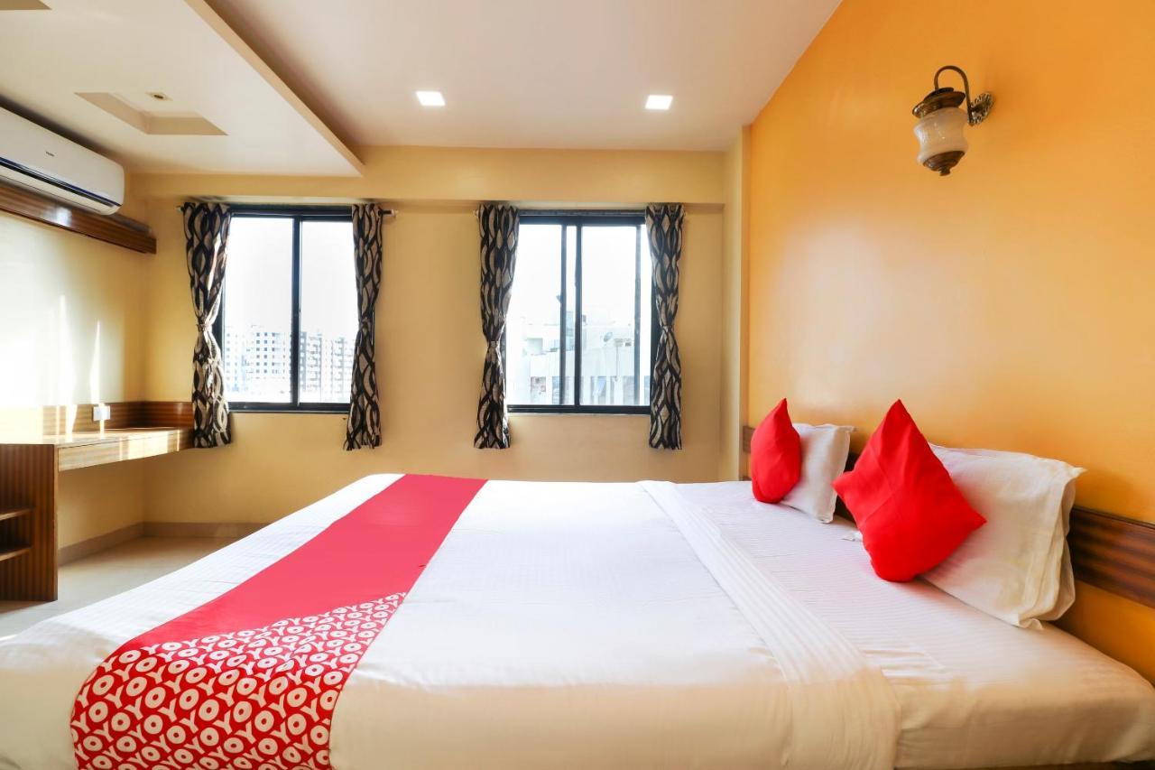Oyo 10679 Hotel Nanashree Executive Wagholi Exterior photo